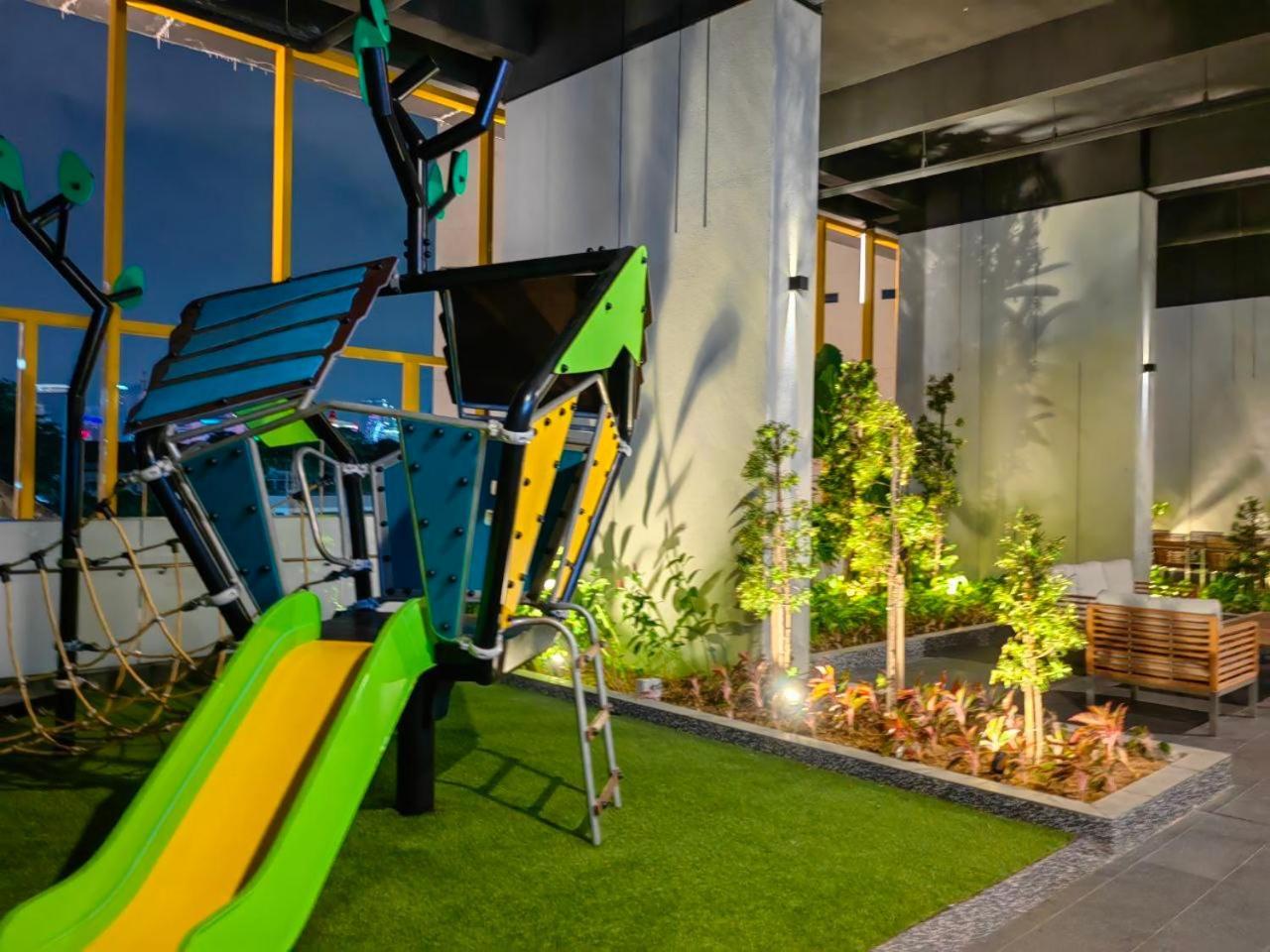 Astra At Opus Residences Куала Лумпур Екстериор снимка
